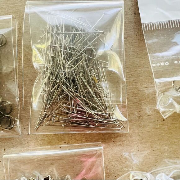 Over 10 bundles of Assorted Jewelry Making Supplies - Picture 4 of 13